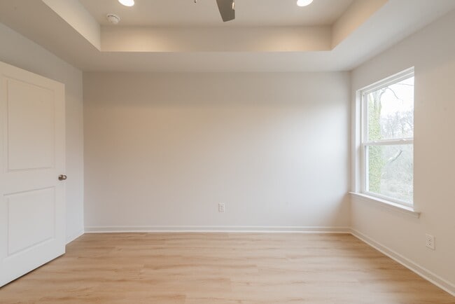 Building Photo - 2719 Capitol Dr