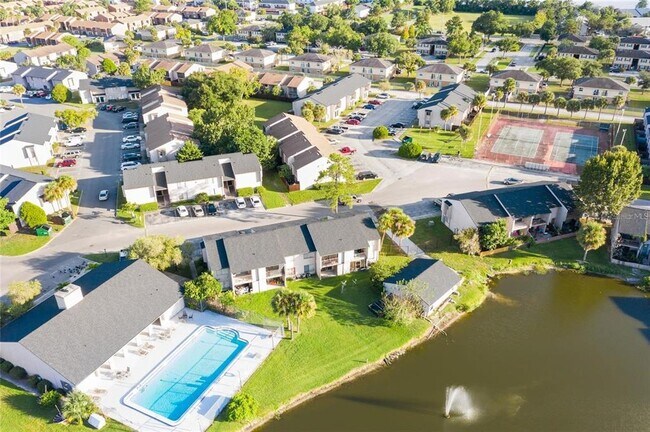 Building Photo - 2022 Ludlow Ln