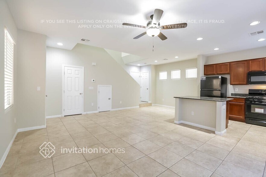 Building Photo - 5326 Coral Ribbon Ave