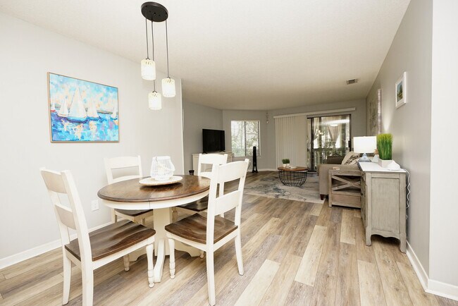 Building Photo - 55 Bay Dr