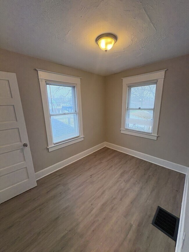 Building Photo - 1018 N Tuxedo St