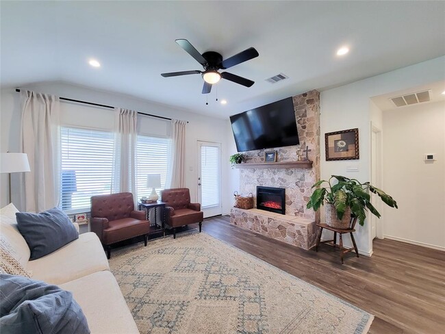 Building Photo - 5219 Creekstone Rise Ln