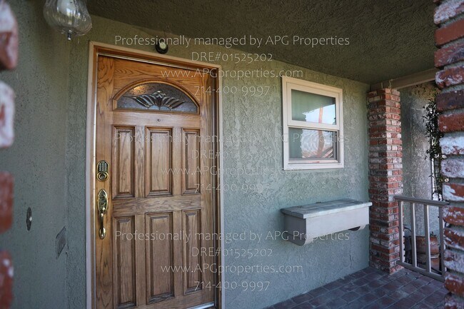 Building Photo - 11441 Park Ln