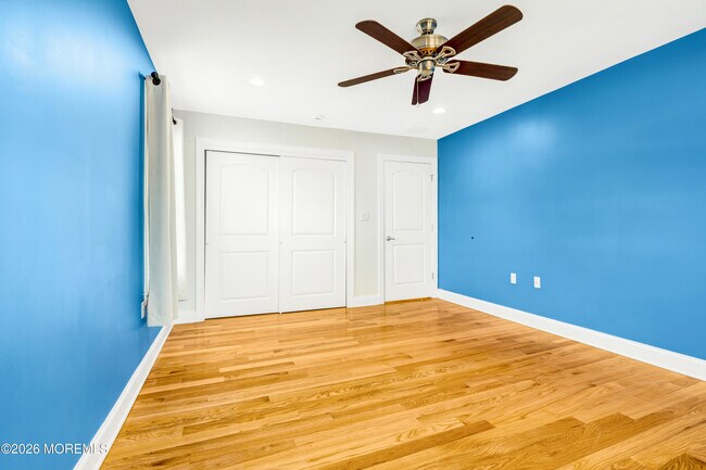 Building Photo - 1000 Eighth Ave