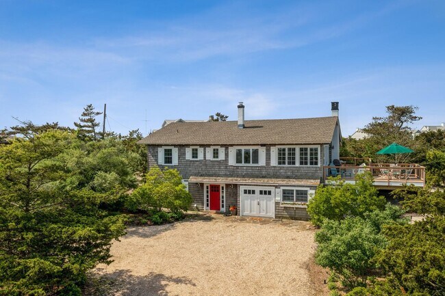 Primary Photo - 196 Dune Rd