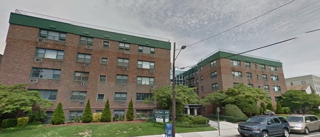 Primary Photo - The Colonnade Apartments