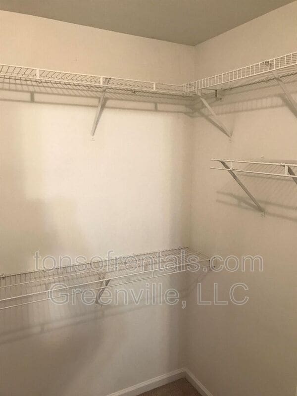 Building Photo - 107 Hill St
