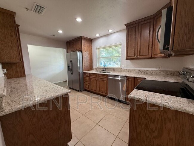 Building Photo - 8340 Le Mesa St