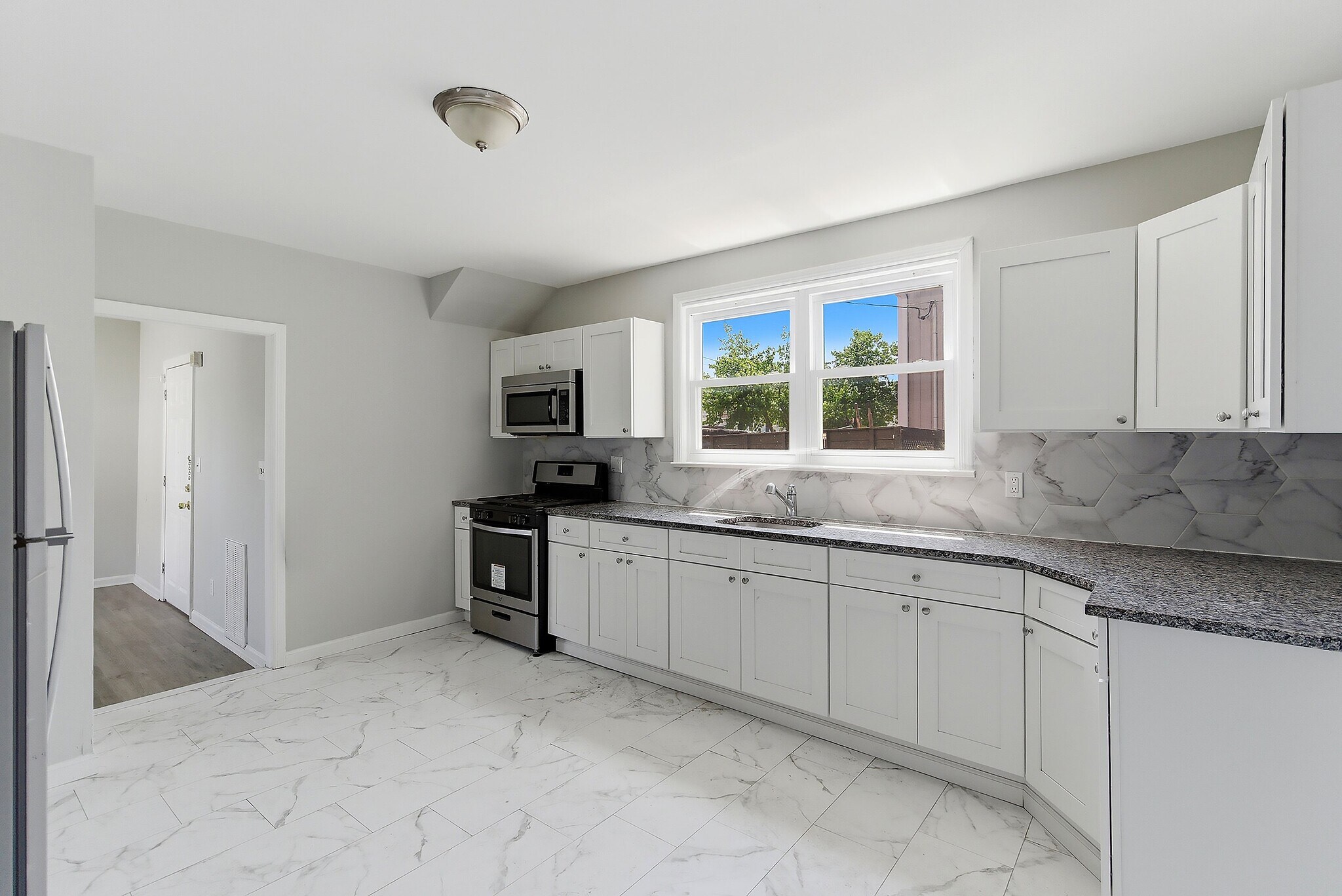 Kitchen - 33 Lafayette St