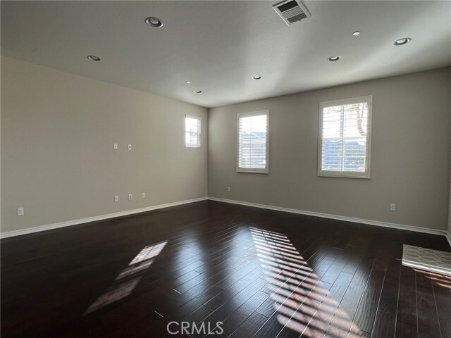 Building Photo - 789 E Sierra Madre Ave