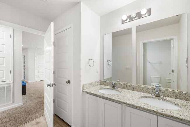 Building Photo - 1105 Valor Walk