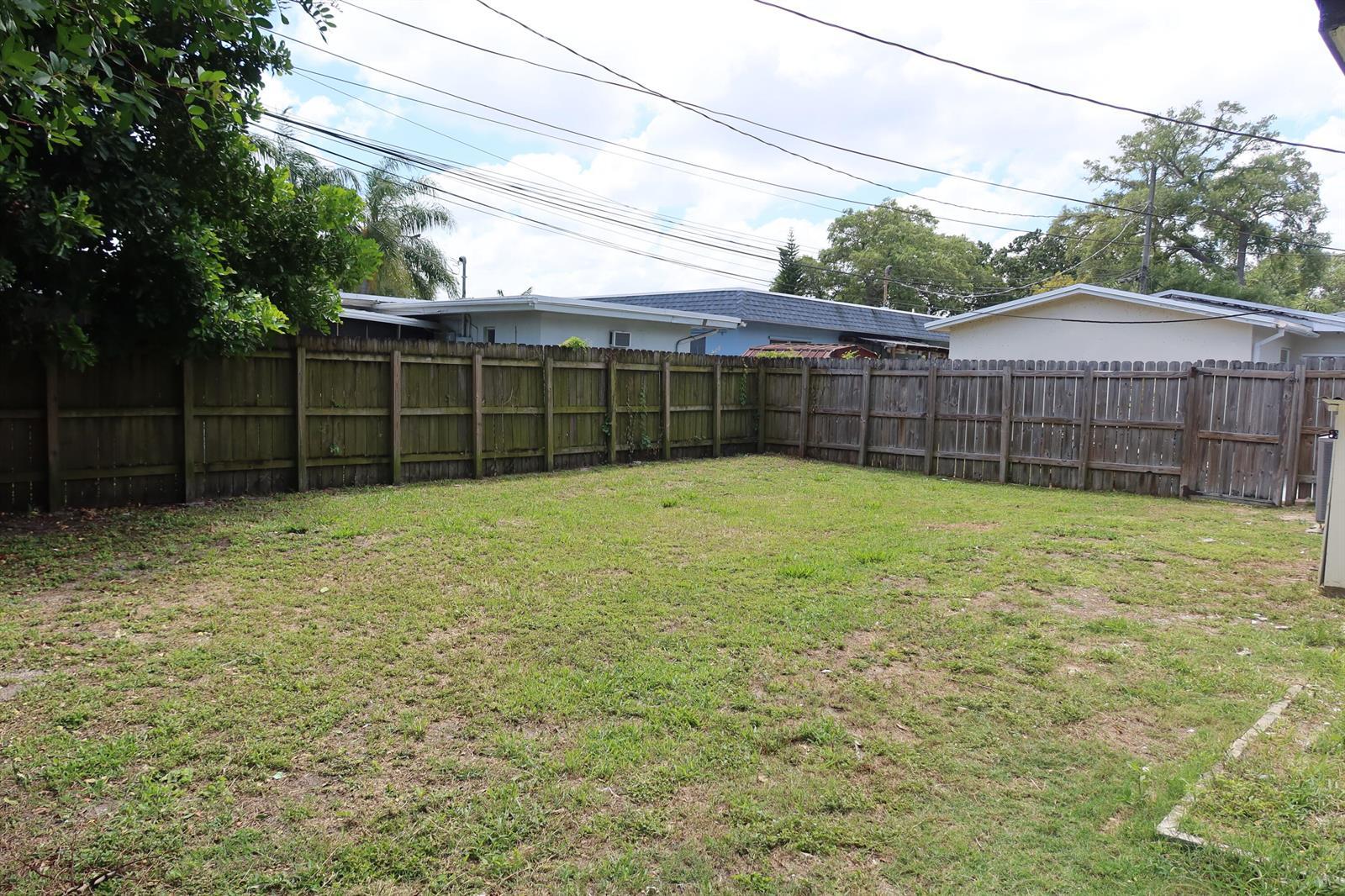 Building Photo - 2630 SW 49th Ct