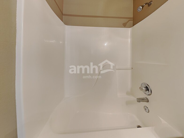 Building Photo - 16938 Maraschino Dr