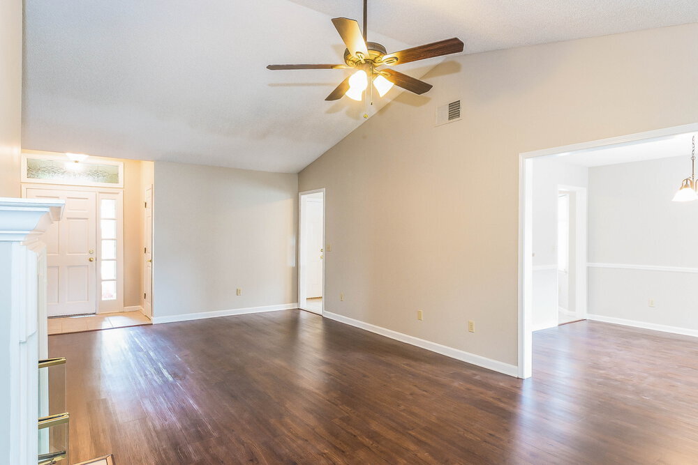 Building Photo - 10693 Eaglet Ct