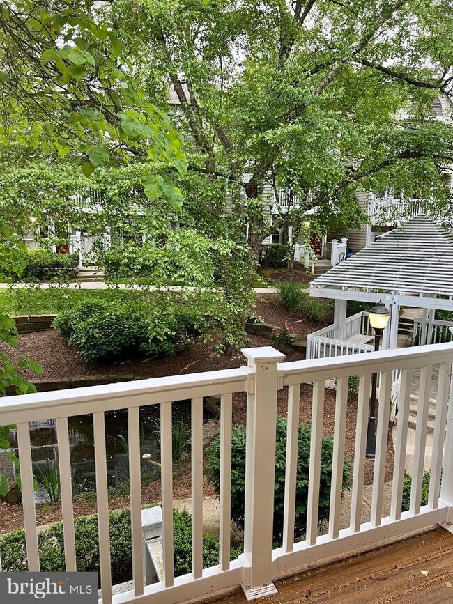 Building Photo - 5705 Chapman Mill Dr