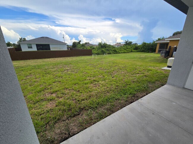 Building Photo - BRAND NEW CONSTRUCTION-3/2/1-MOVE IN READY