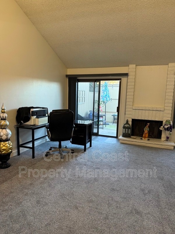 Building Photo - 1884 Cherokee Dr