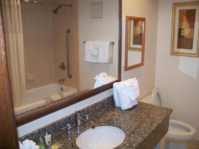 Building Photo - 1020/1-1021 Vail View Dr
