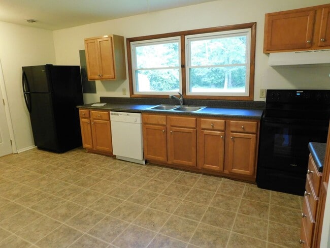 Building Photo - Brick Ranch in Oxford Heights Subdivision