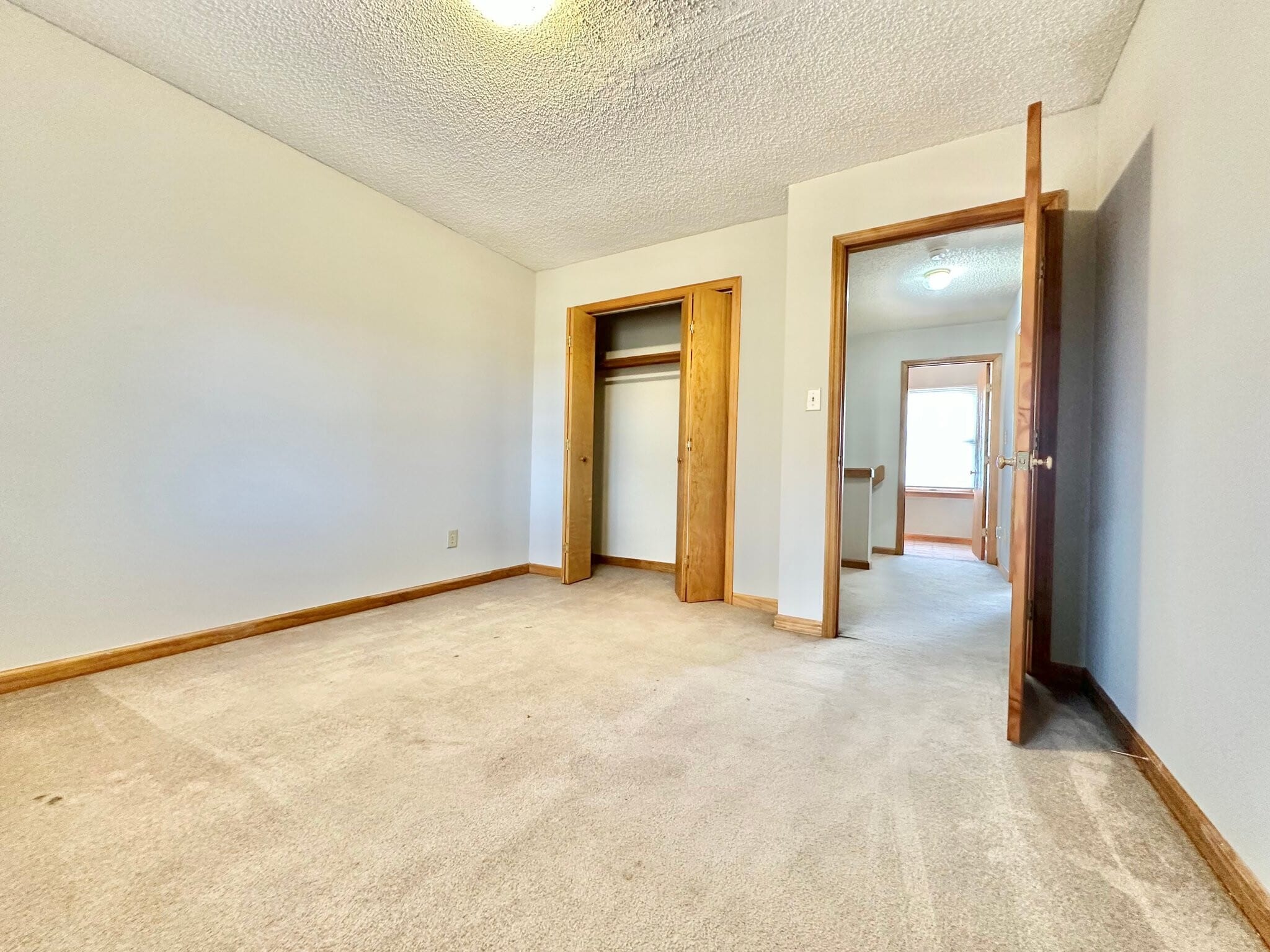 Building Photo - 107 Mountain View Dr