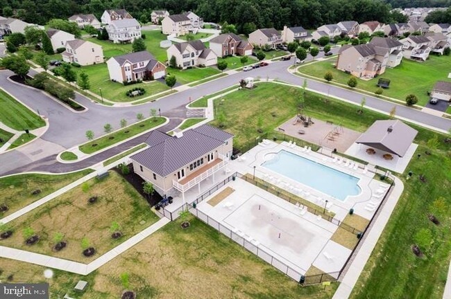 Building Photo - 7 Inkberry Ln