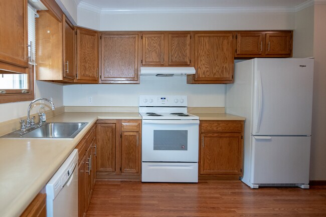 Building Photo - 123 Pierre Pl