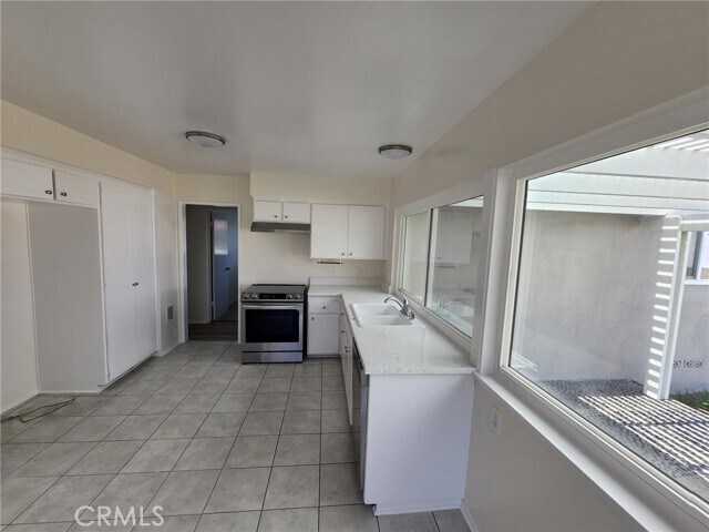 Building Photo - 5641 Tilburg Dr
