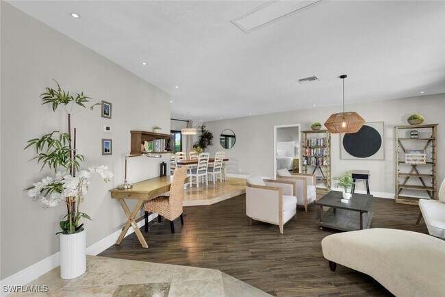 Building Photo - 167 Torrey Pines Point