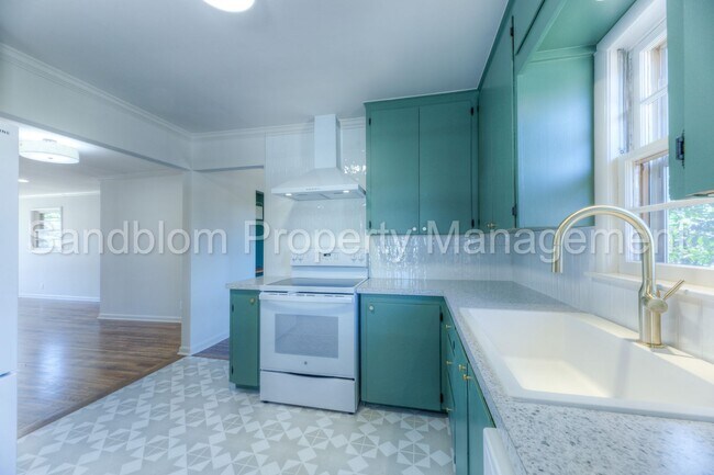 Building Photo - For Lease | Midtown Tulsa | Available Now!