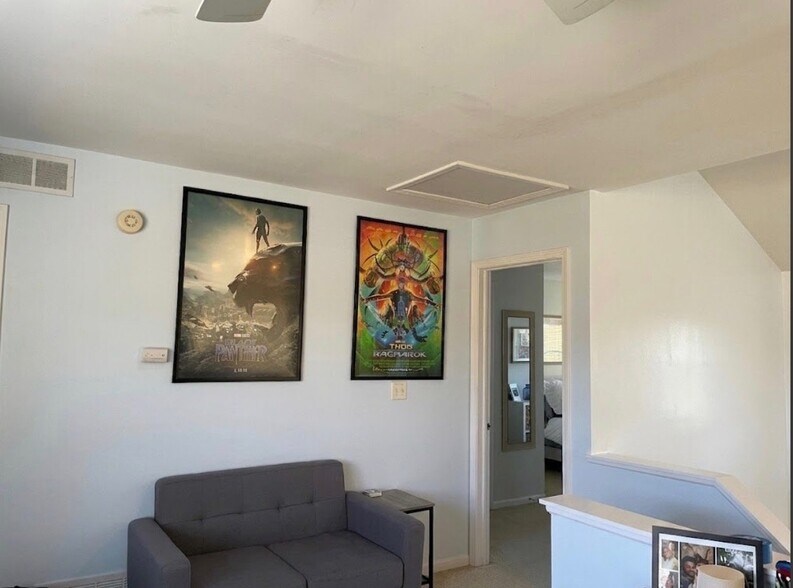 Building Photo - 376 Maidstone Ct