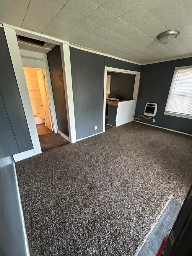 Building Photo - Sherman Rd