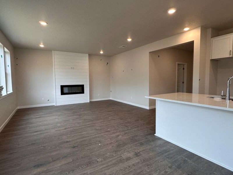 Building Photo - 9314 SE Snowberry Ct