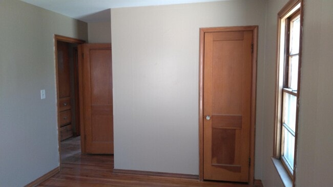 Building Photo - 907 N Grant St