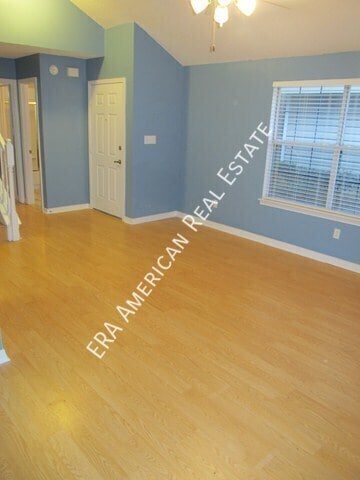 Building Photo - 905 Piedmont Pl