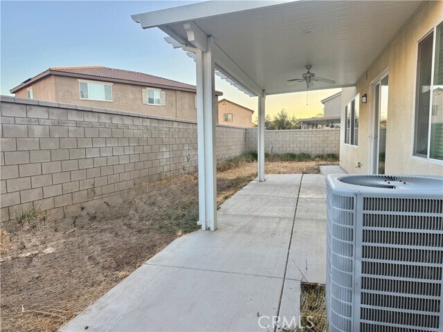 Building Photo - 12037 Meander Way
