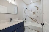 Building Photo - 619 S Sacramento St