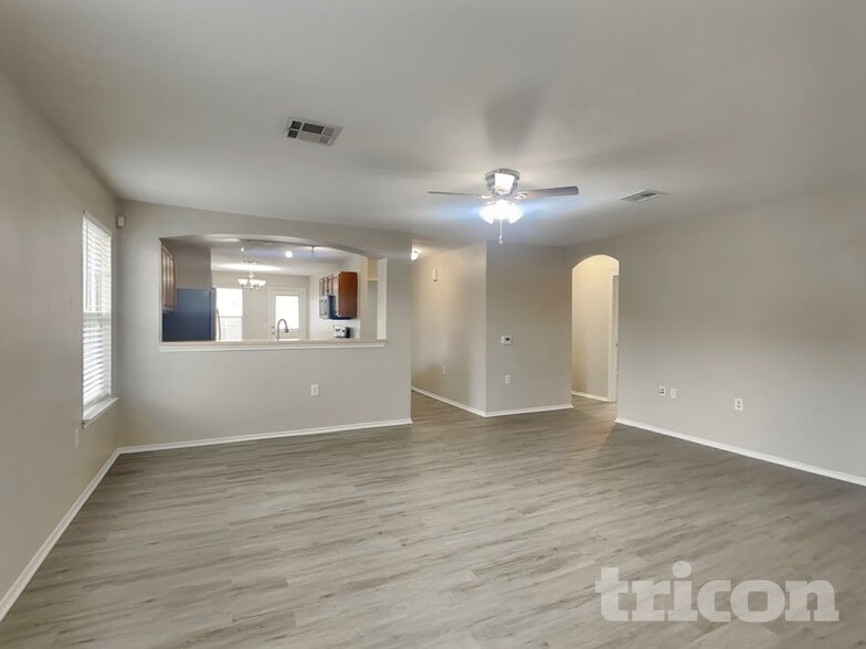 Building Photo - 12529 Sky Harbor Dr