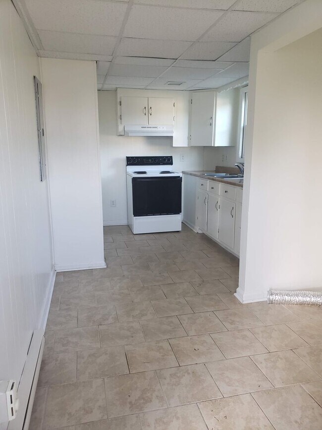 Building Photo - 224 Lamont St