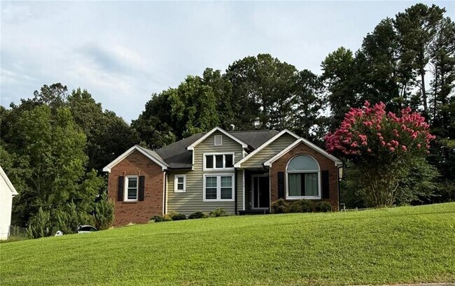 Building Photo - 154 Camden Woods Dr