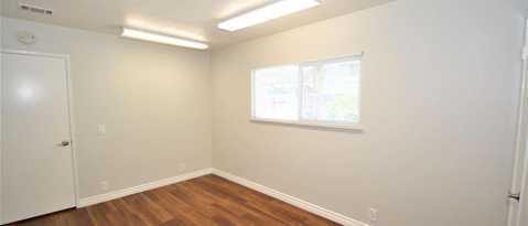 Building Photo - 1039 Bradford Ave