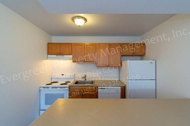 Building Photo - 2147 27th Ave Ct