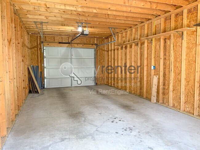 Building Photo - 630 E 17th St