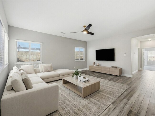 Building Photo - 701 Presidio St