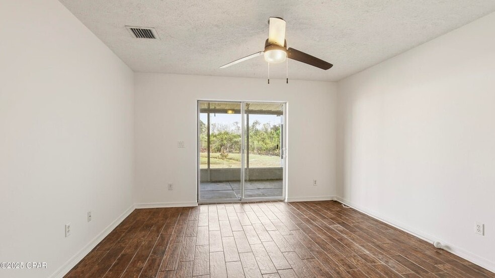 Building Photo - 3104 Meadow St