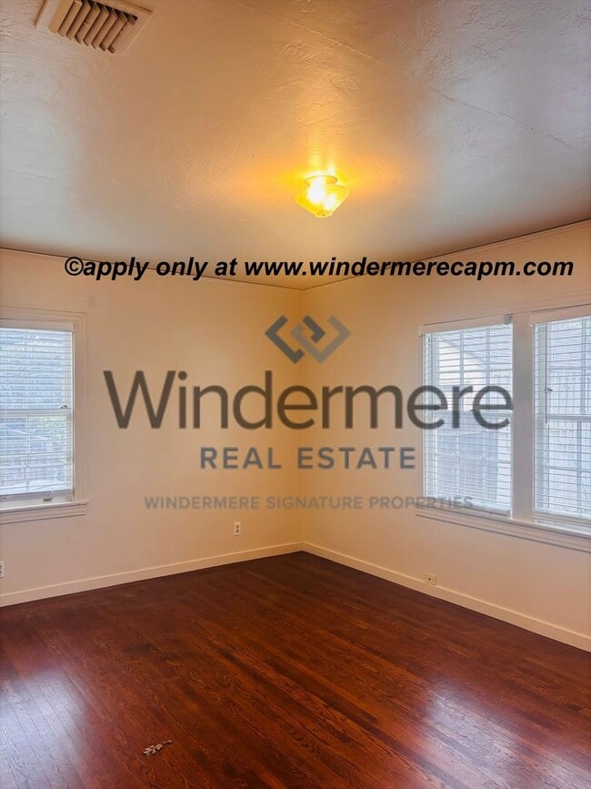 Building Photo - Charming Curtis Park Home with Detached Bonus Room — 3 Bed, 1.5 Bath