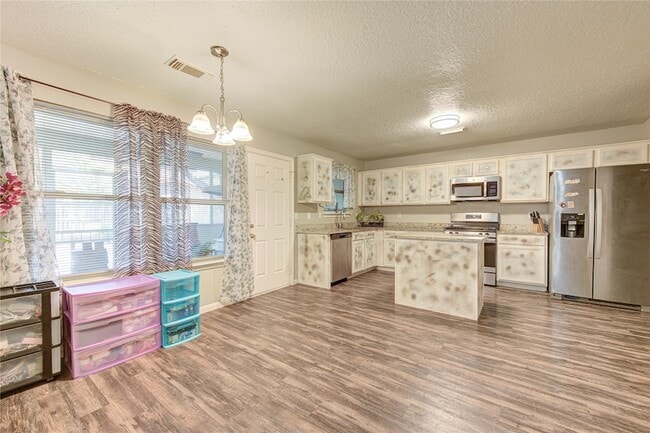 Building Photo - 7302 Greenwood Point Dr