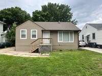 Building Photo - 2-bedroom house available now