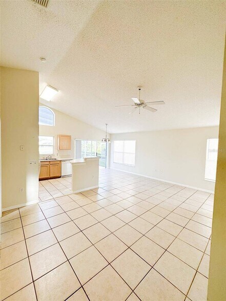 Building Photo - 2420 St Augustine Blvd