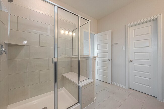 Building Photo - 27826 Western Crk Ct