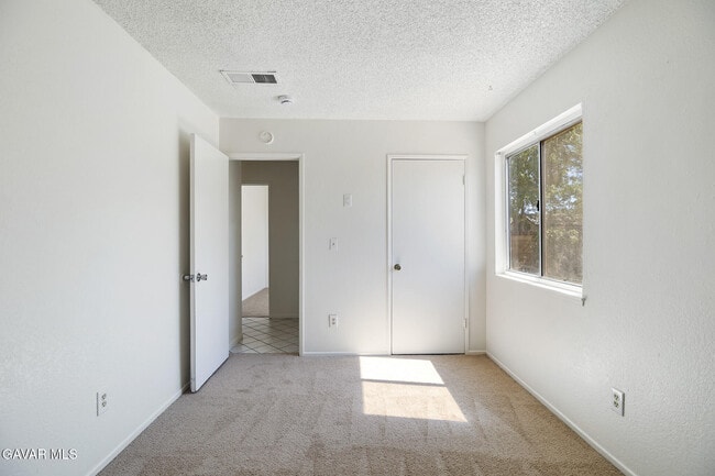 Building Photo - 44210 Fenhold St